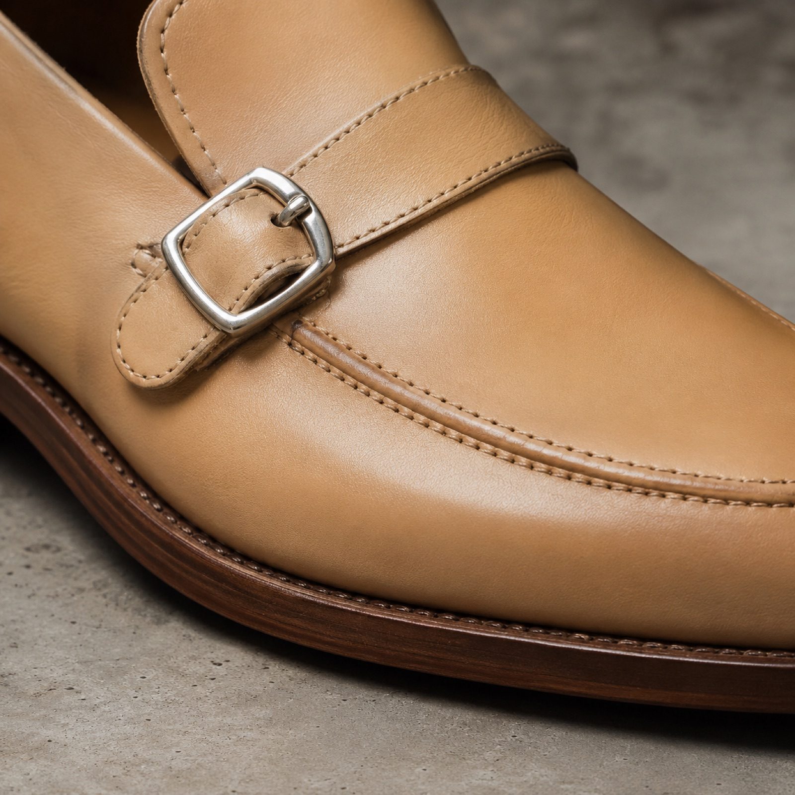 Gable suede brush kit — Shoe Care by WOODLAND. close detail of the fabric and finish.
